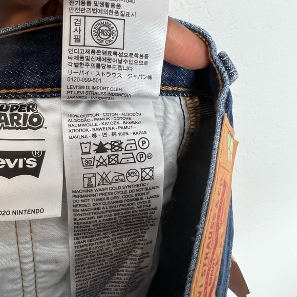 NEW Levi’s Super Mario High Rise Denim Shorts - Picture 9 of 10